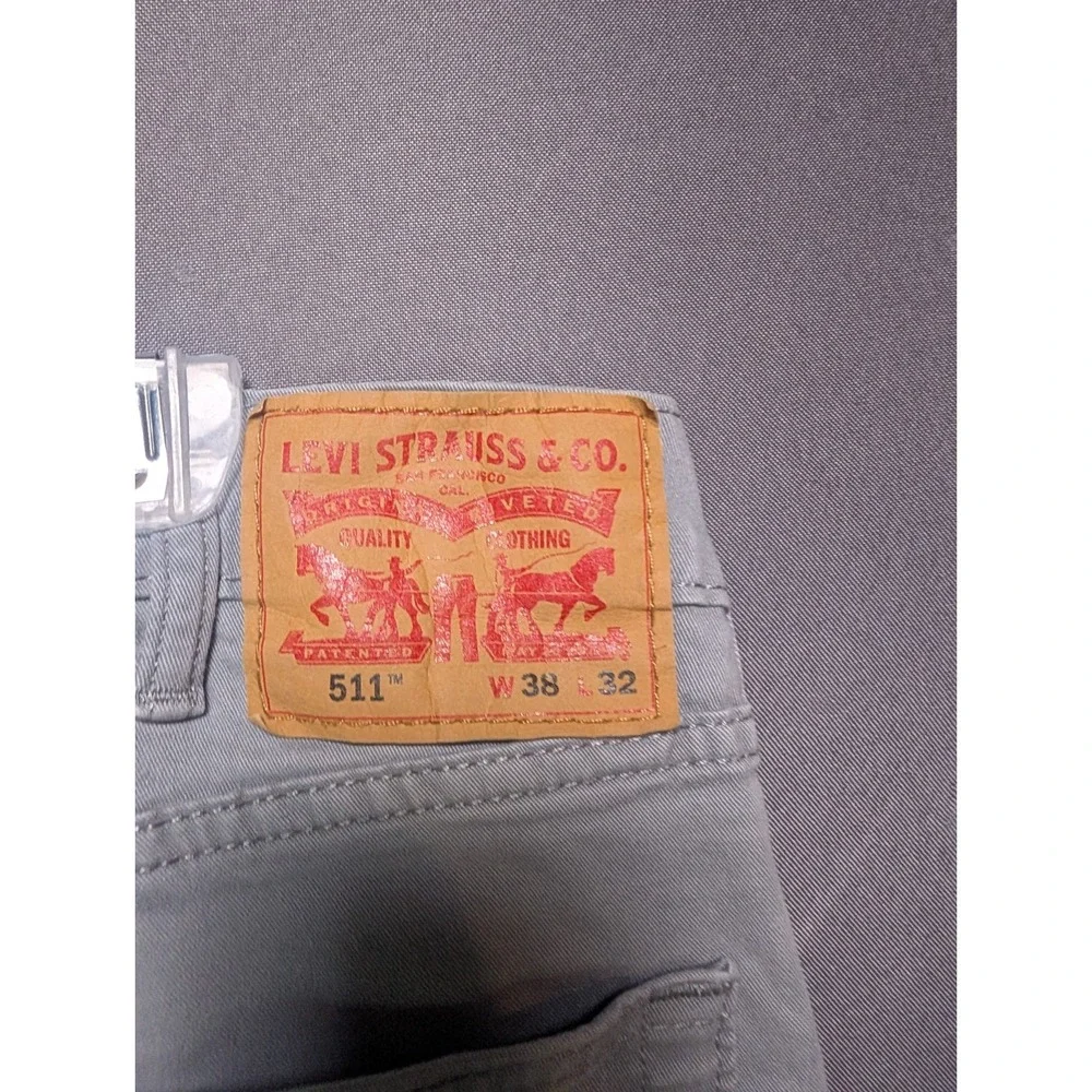 Levis 511 Jeans Mens 38x32 Light Gray Denim Slim Fit Straight Leg 04511-4347